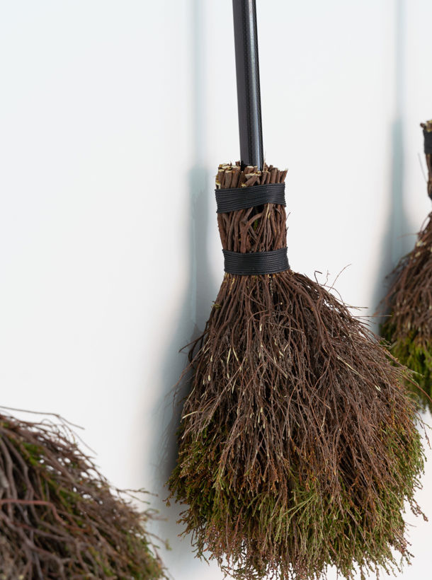 Broom Buzzems af Oskar Kolliander_SKAL Contemporary 2021