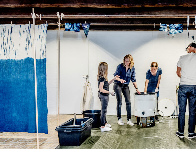 Kunst med indigo-farve